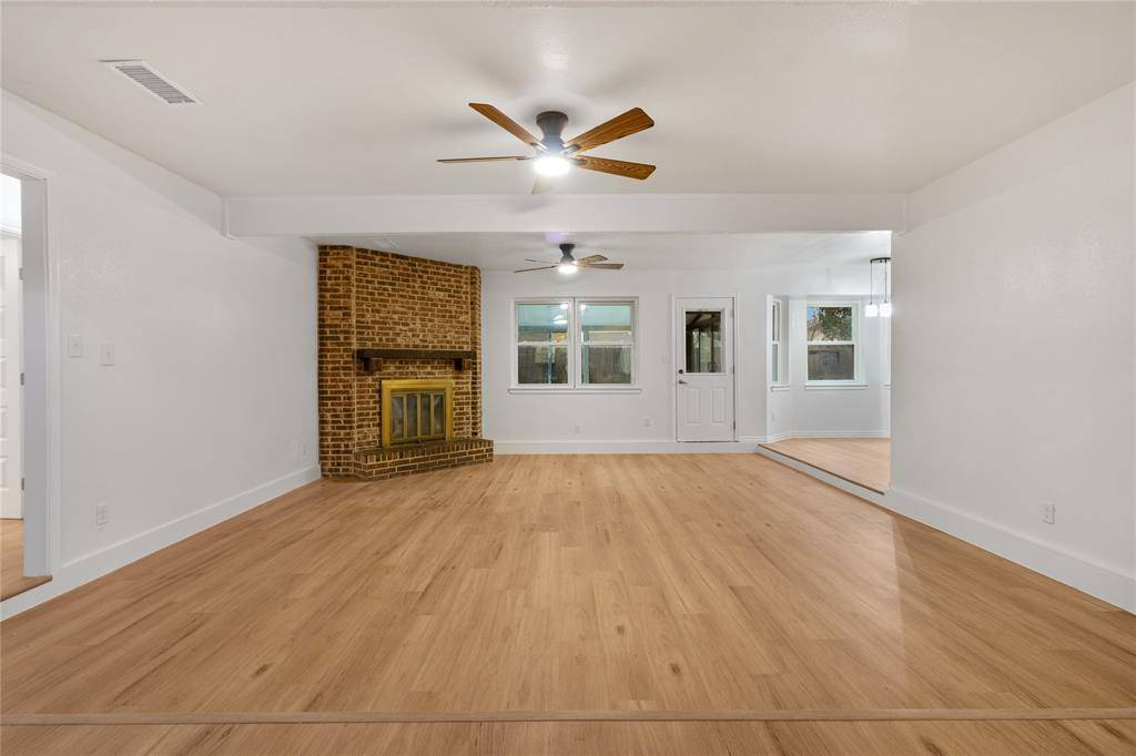 Arlington, TX 76015,1303 Paisley Drive