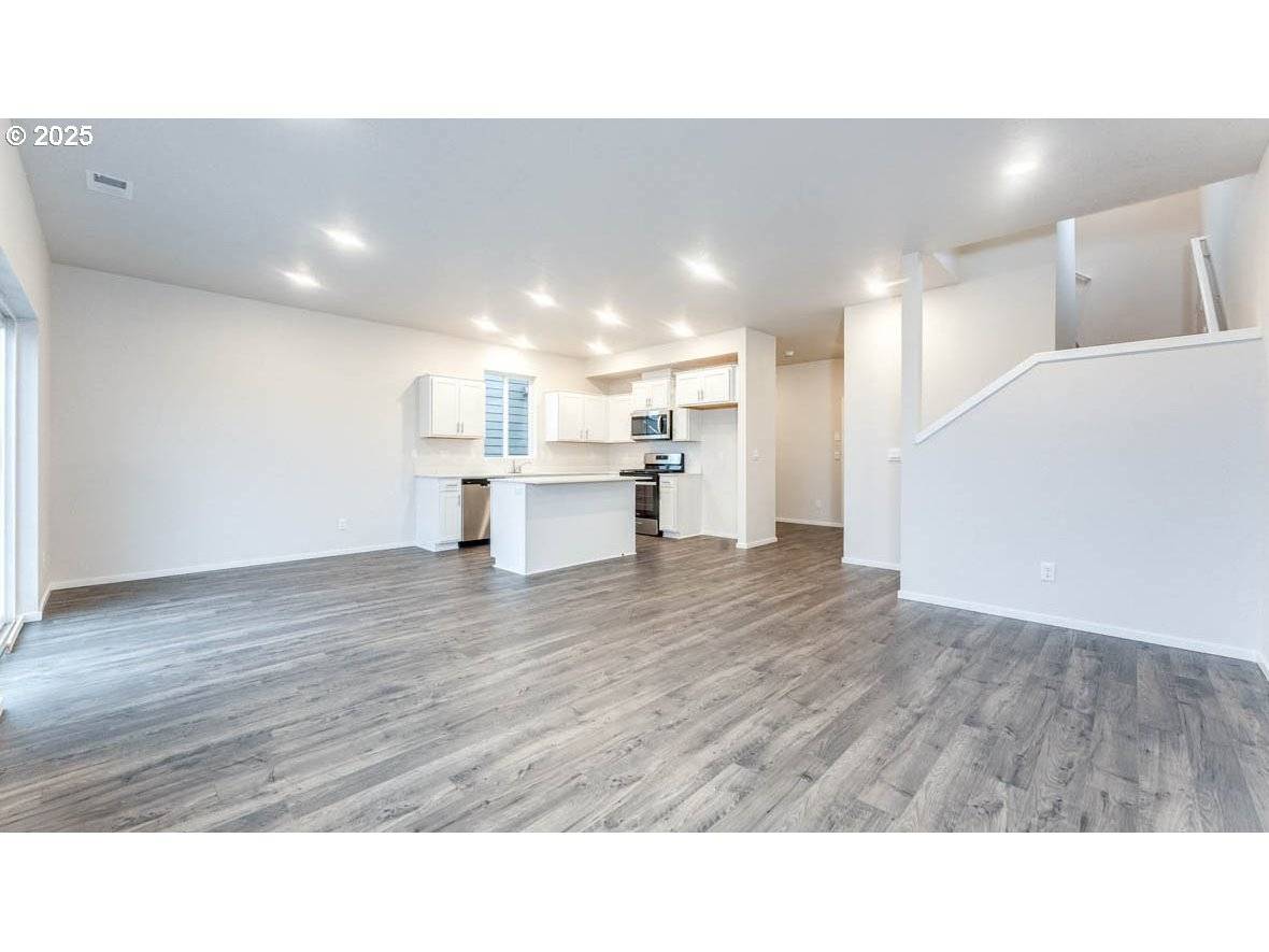 Springfield, OR 97477,2844 Pierce PKWY