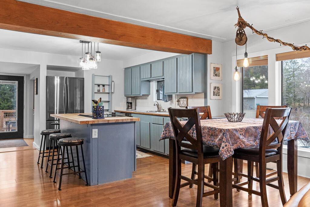 Grand Haven, MI 49417,309 Friant ST