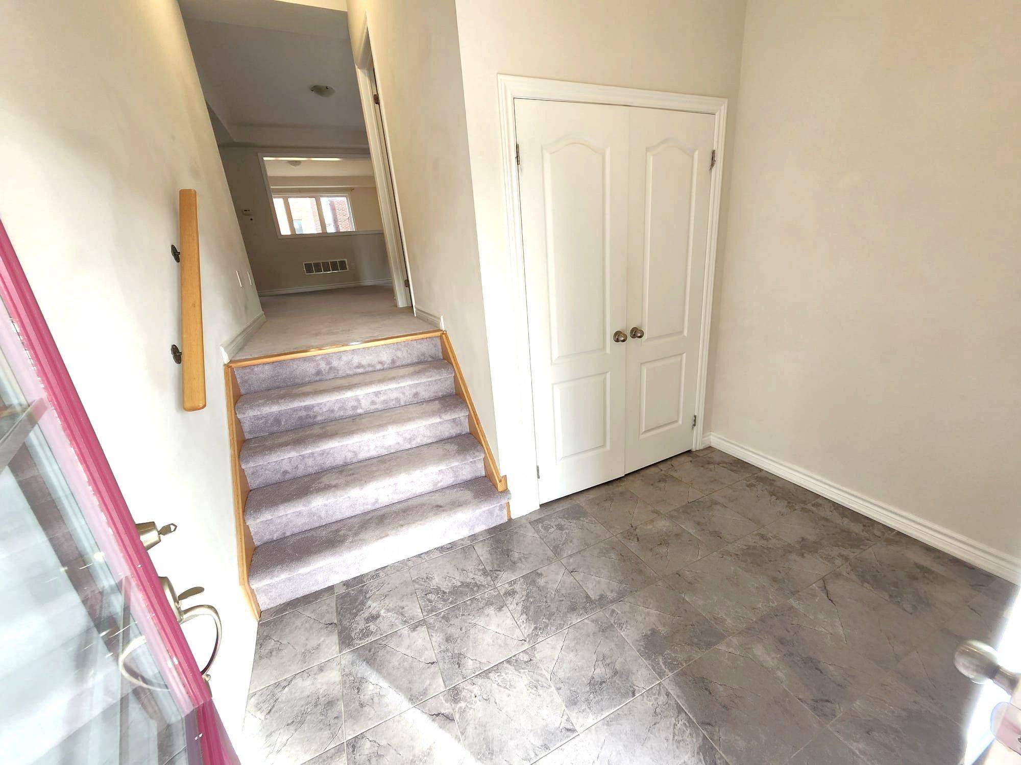 Oshawa, ON L1H 8L7,1909 Don White CT