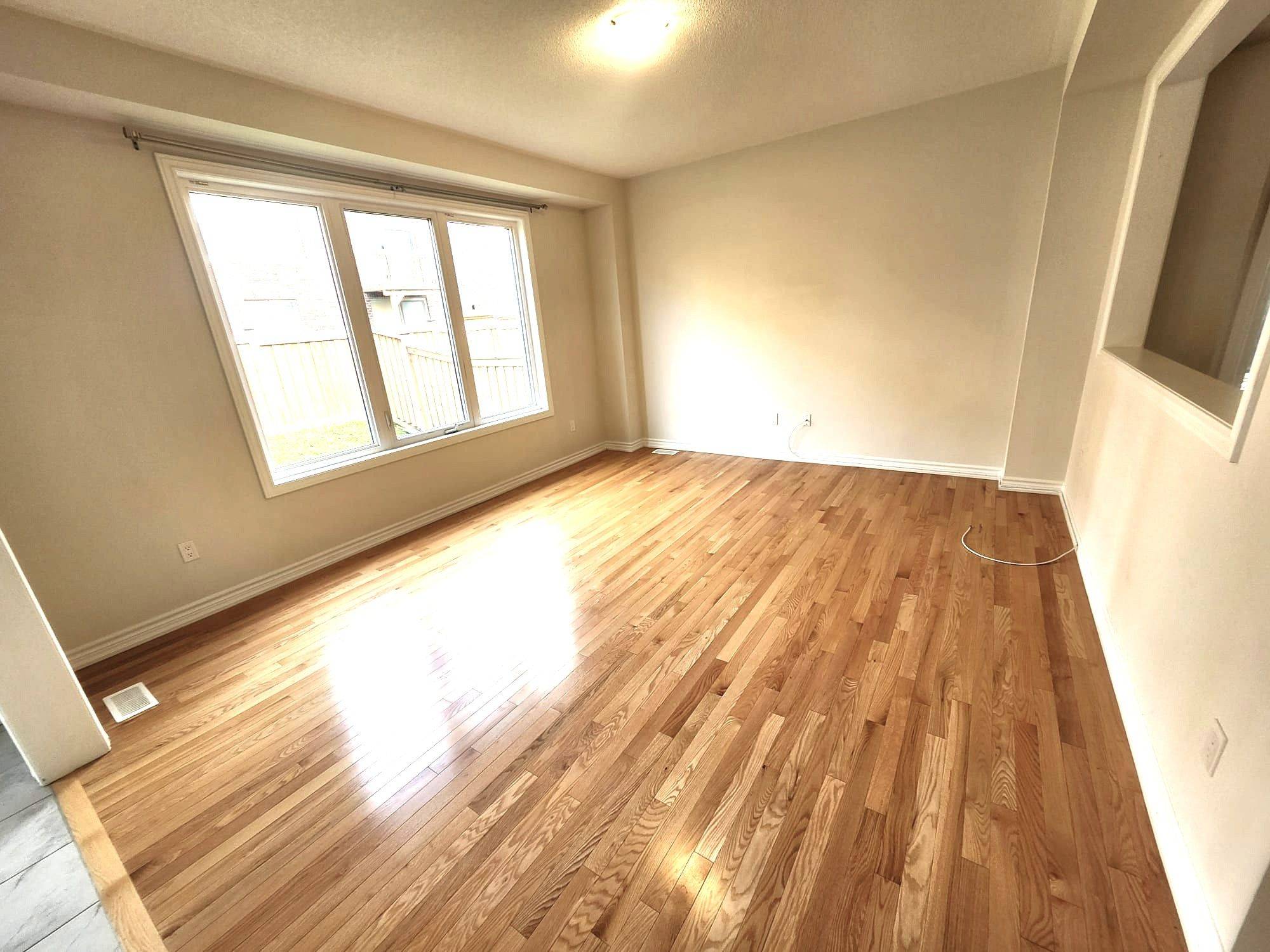 Oshawa, ON L1H 8L7,1909 Don White CT