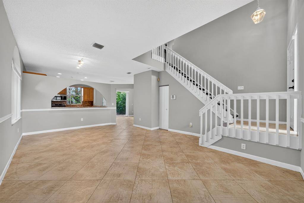 Coral Springs, FL 33071,8743 NW 6th Ct