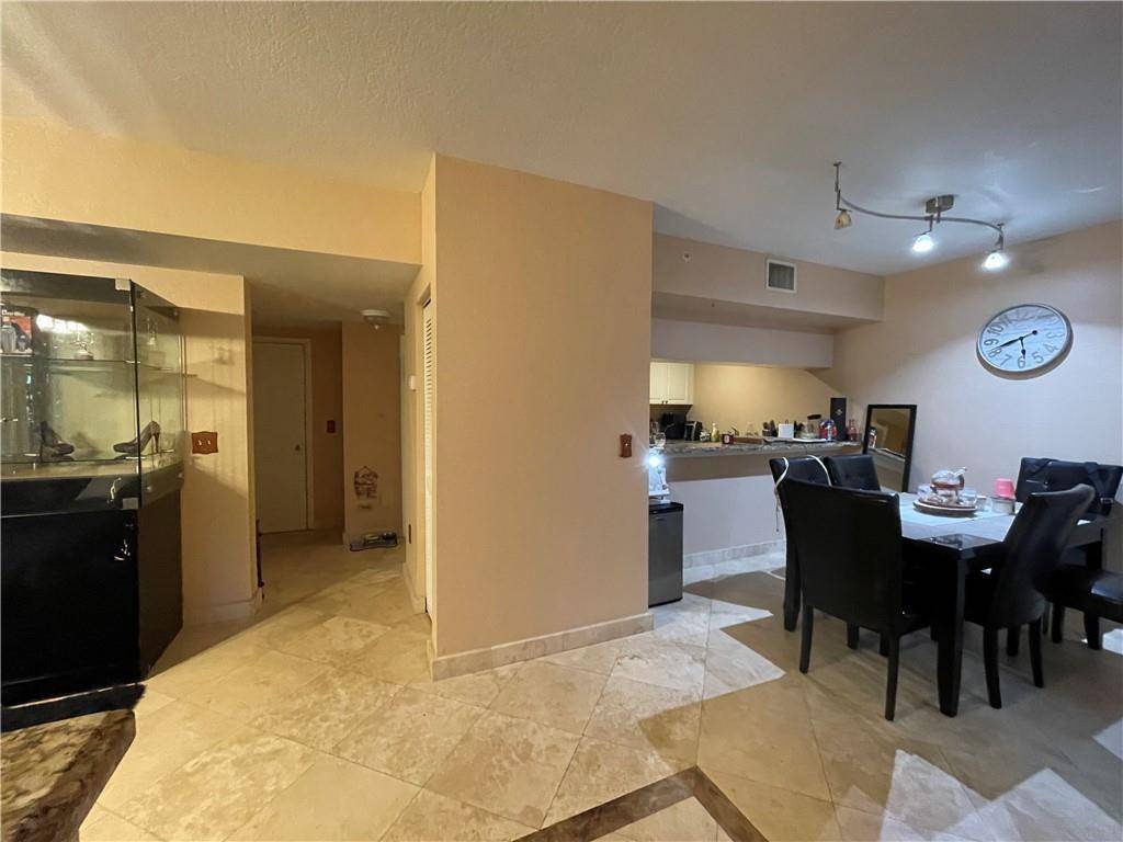Coral Springs, FL 33067,6942 W Sample Rd #6942