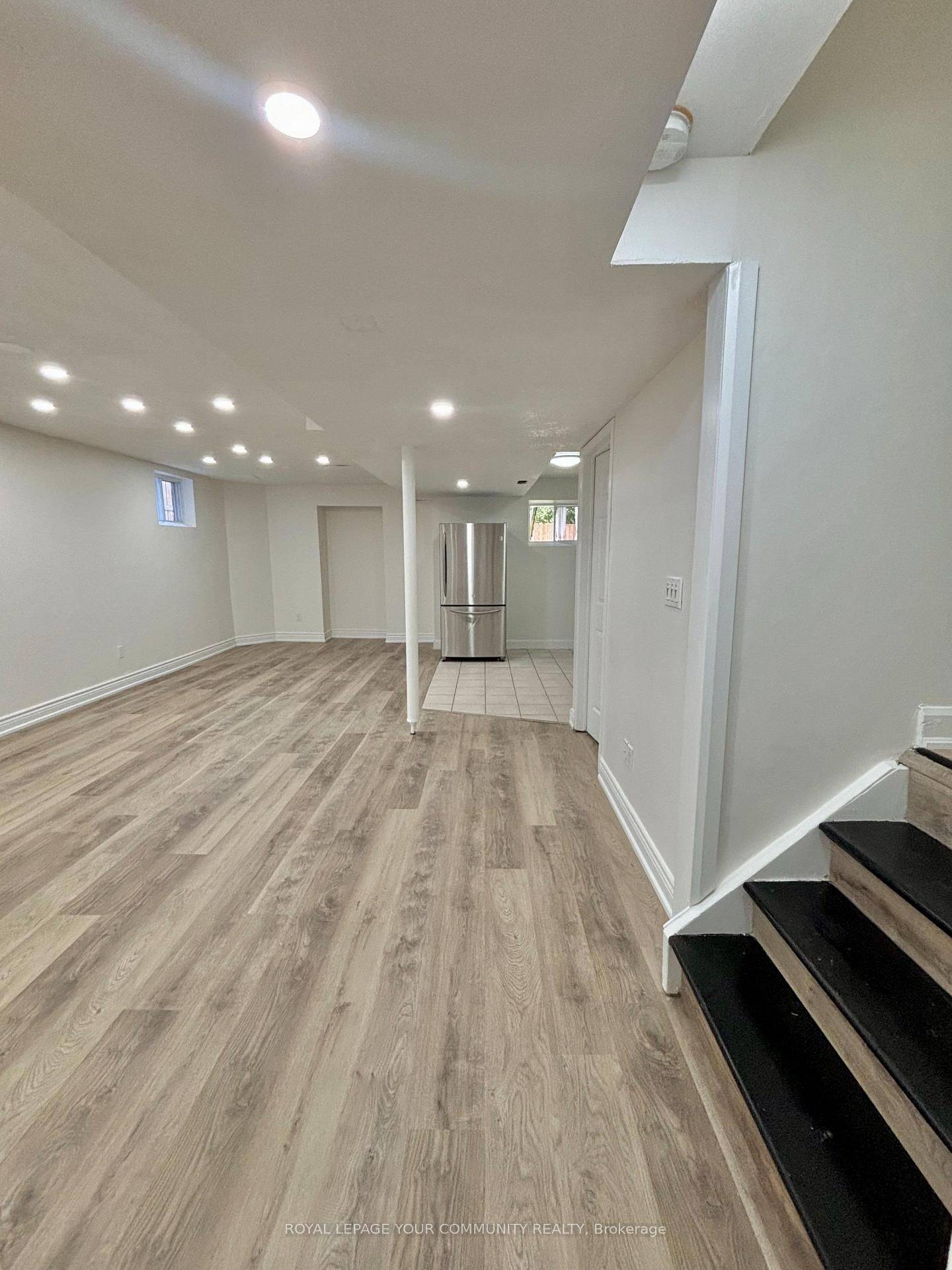 Vaughan, ON L4H 2E1,36 Umbria CRES #Bsmt