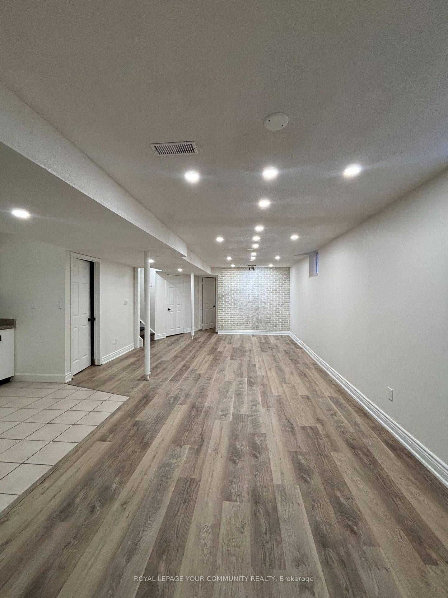 Vaughan, ON L4H 2E1,36 Umbria CRES #Bsmt