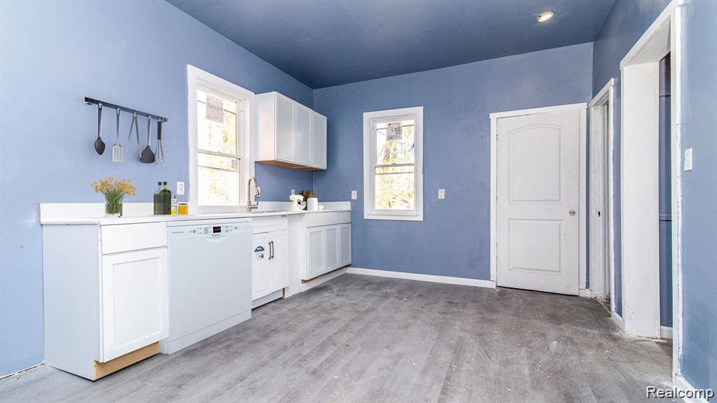 Detroit, MI 48214,2270 Belvidere ST