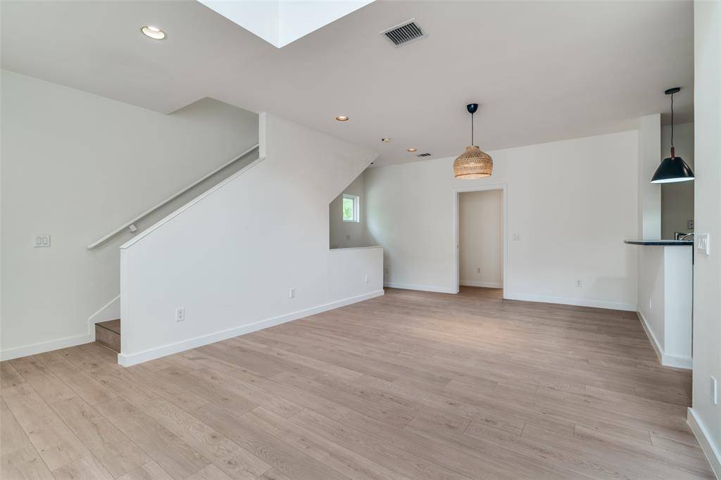 Dallas, TX 75204,3251 Cambrick Street #13