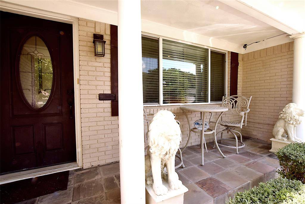 Dallas, TX 75228,2516 Telegraph Avenue