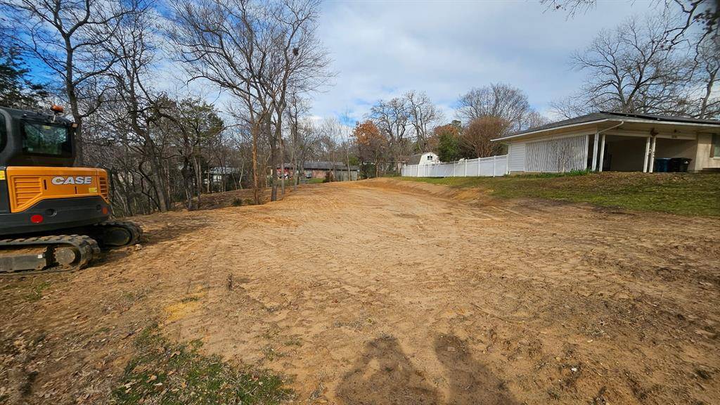 Denison, TX 75020,1401 W Texas Street