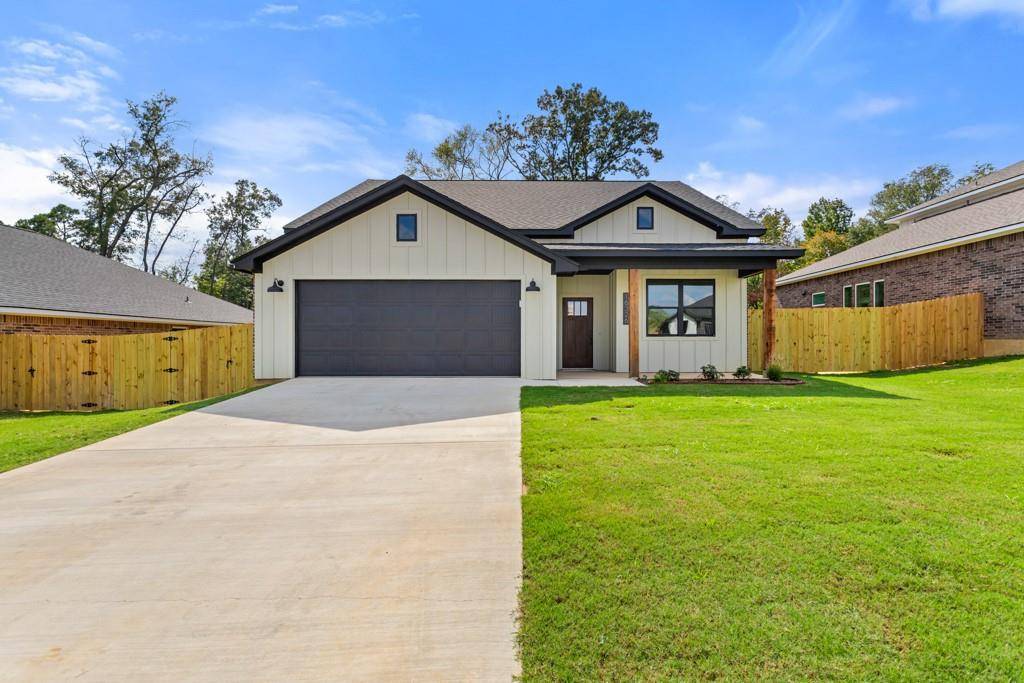 Lindale, TX 75771,16326 Crossing Circle