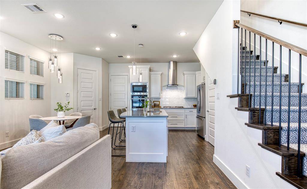 Dallas, TX 75231,8270 Nunley Lane