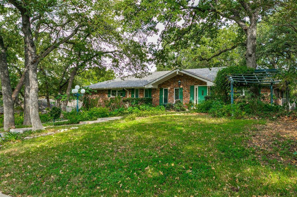 Euless, TX 76040,1309 Driftwood Drive