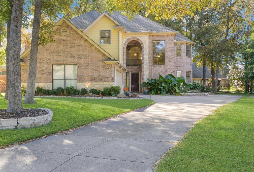 Fort Worth, TX 76112,5905 Riverbend Place