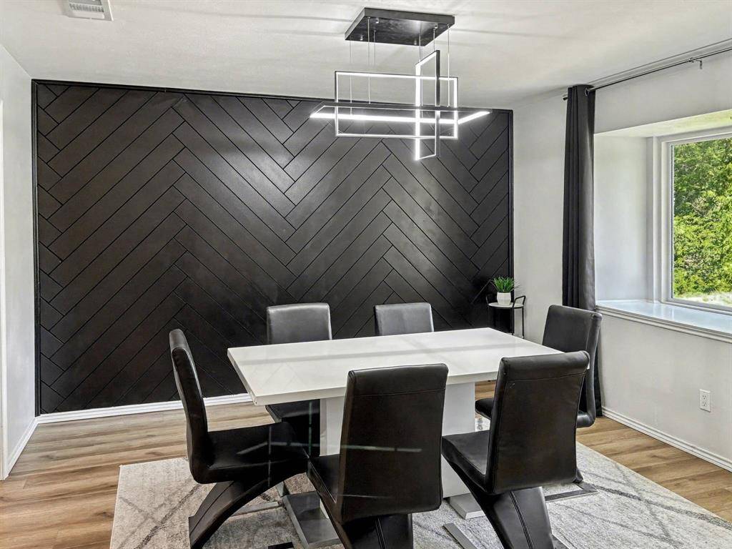 Arlington, TX 76013,2200 Midhurst Drive