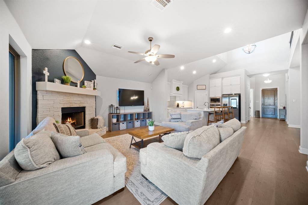 Waxahachie, TX 75165,225 Lariat Trail