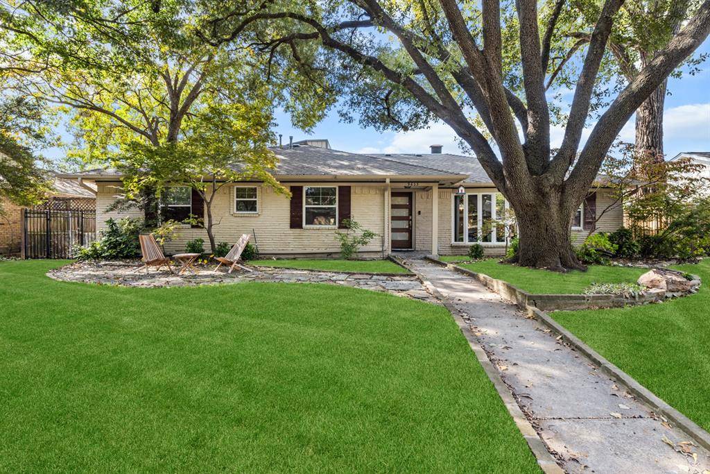 Dallas, TX 75238,9623 Broken Bow Road