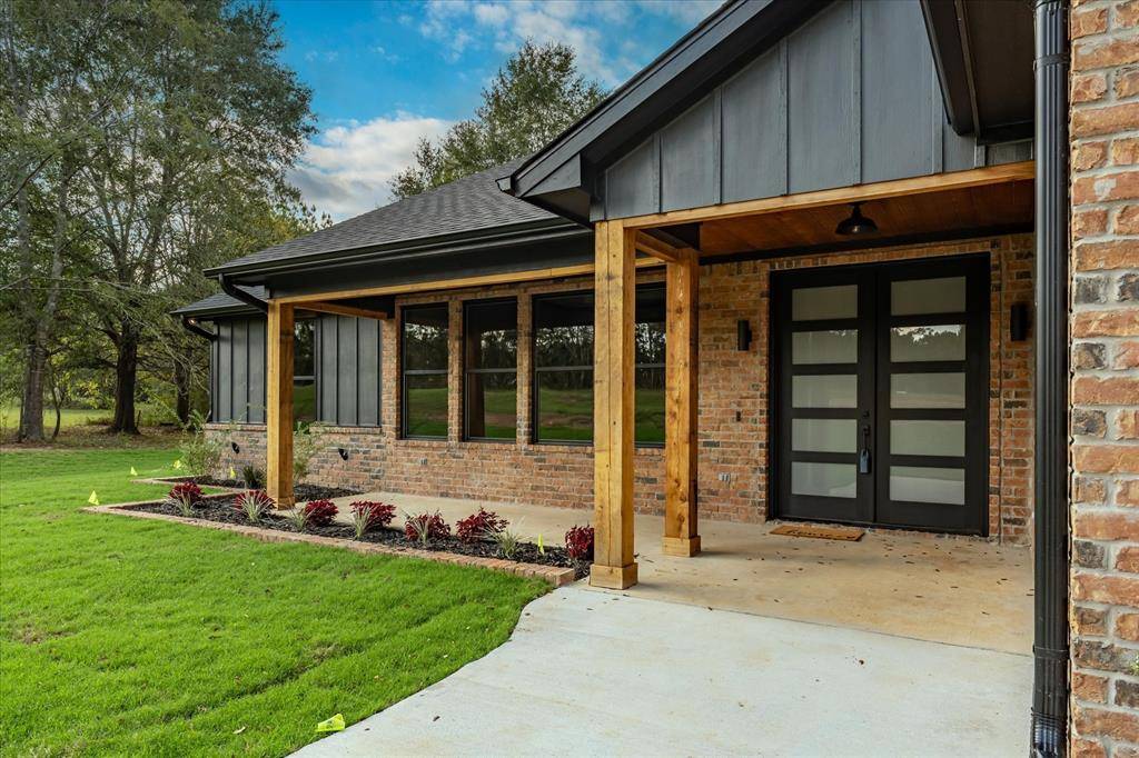 Bullard, TX 75757,5055 County Road 3802