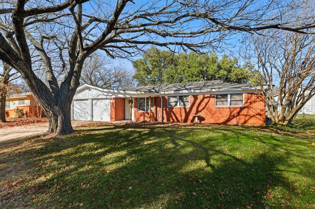 Hurst, TX 76053,1204 Crestview Drive