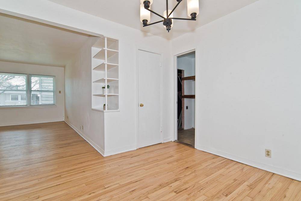 Dallas, TX 75218,11717 Fernald Avenue