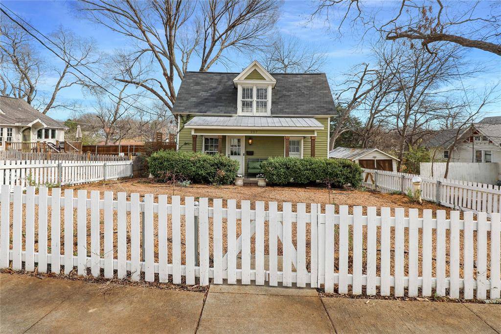 Mckinney, TX 75069,207 S College Street