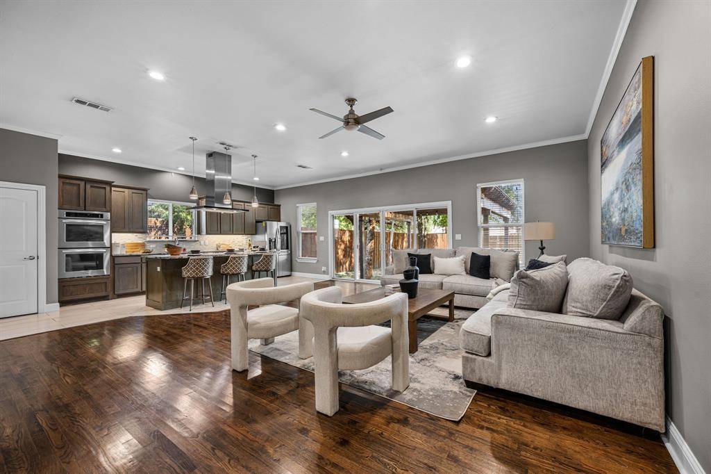 Dallas, TX 75208,1516 S Oak Cliff Boulevard