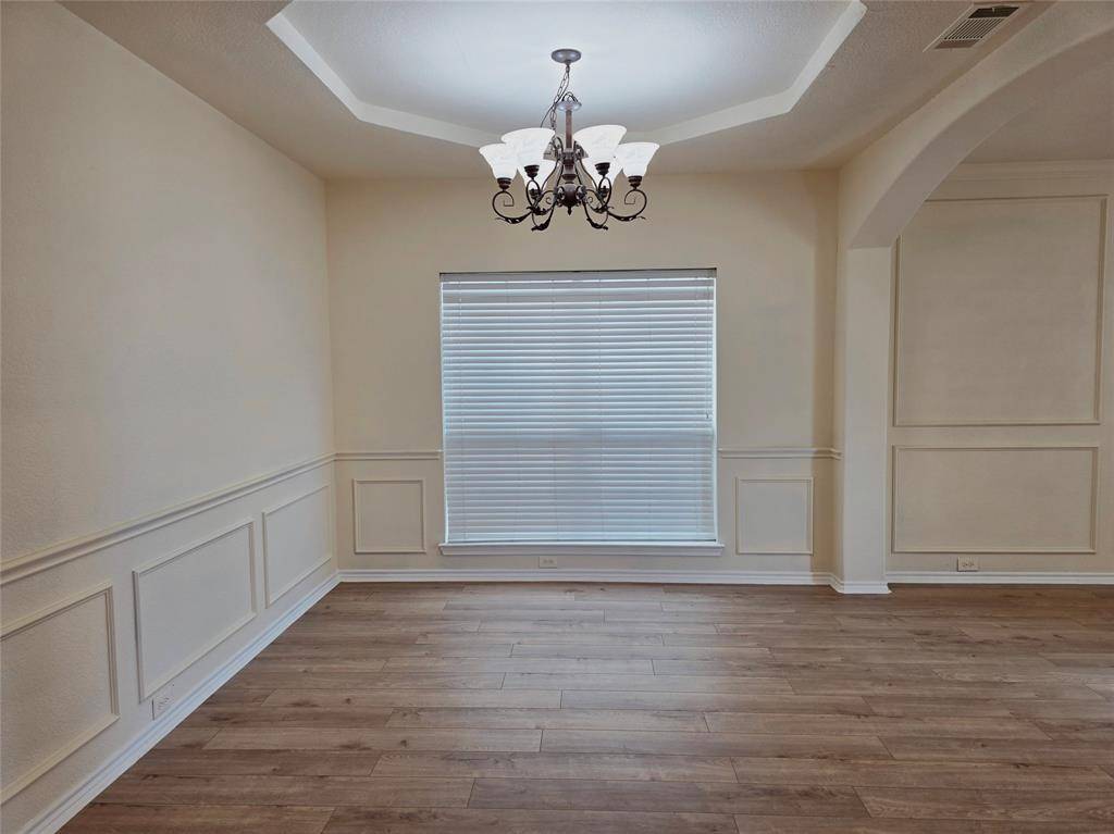 Grand Prairie, TX 75052,5207 W Cove Way