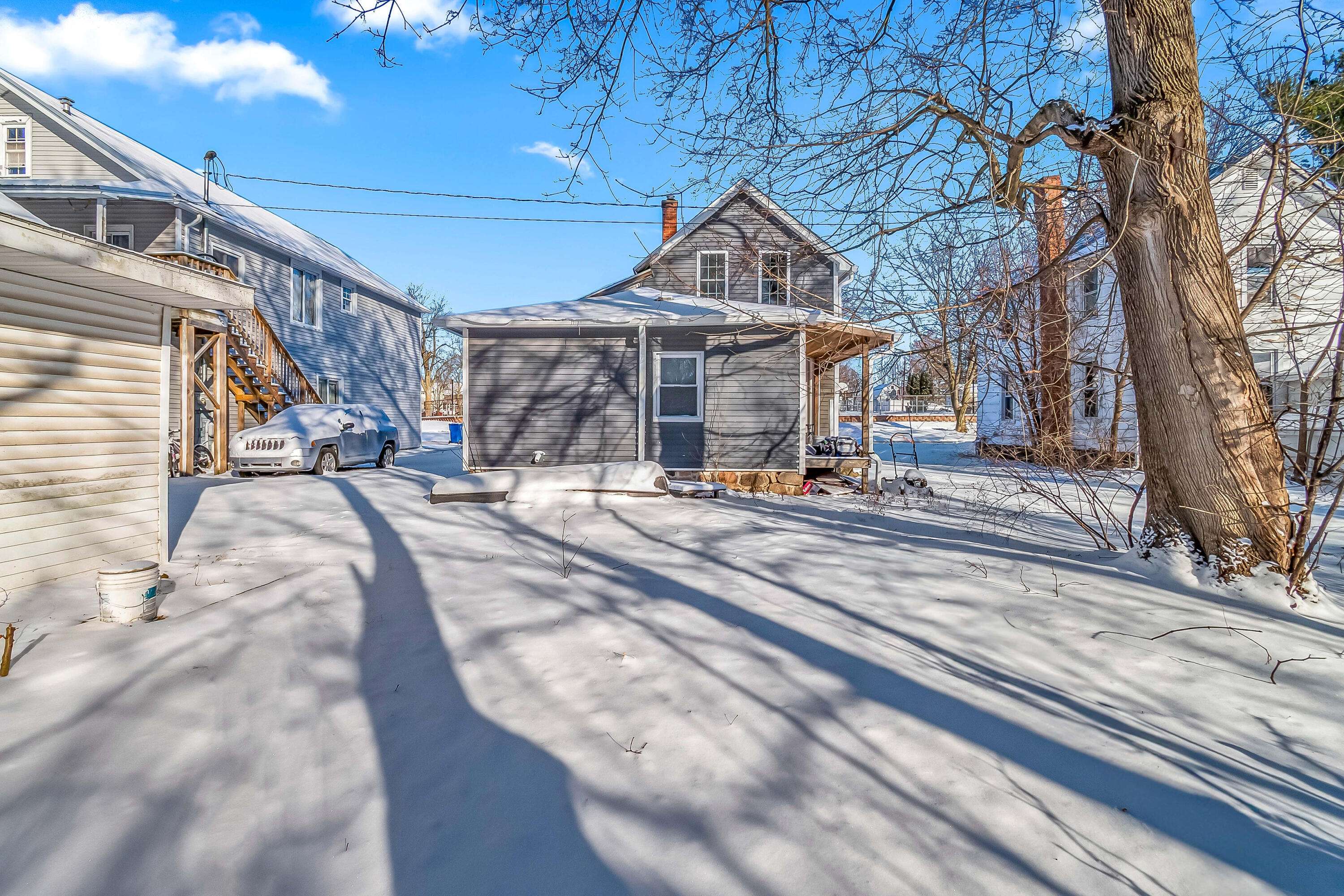 Hillsdale, MI 49242,36 E South ST