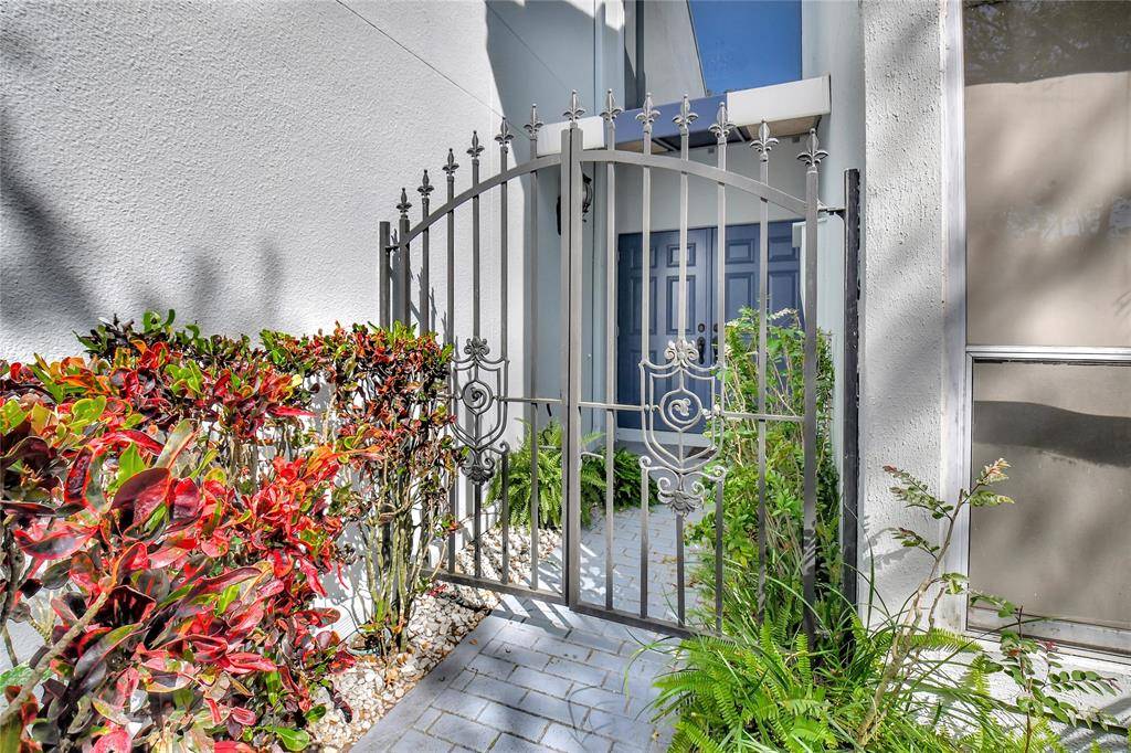 Boca Raton, FL 33433,6133 Old Court Rd #231