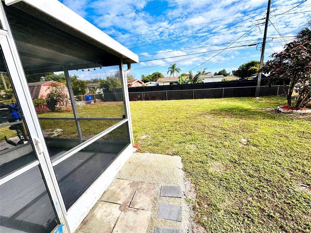 Pembroke Pines, FL 33024,1411 NW 79th Way