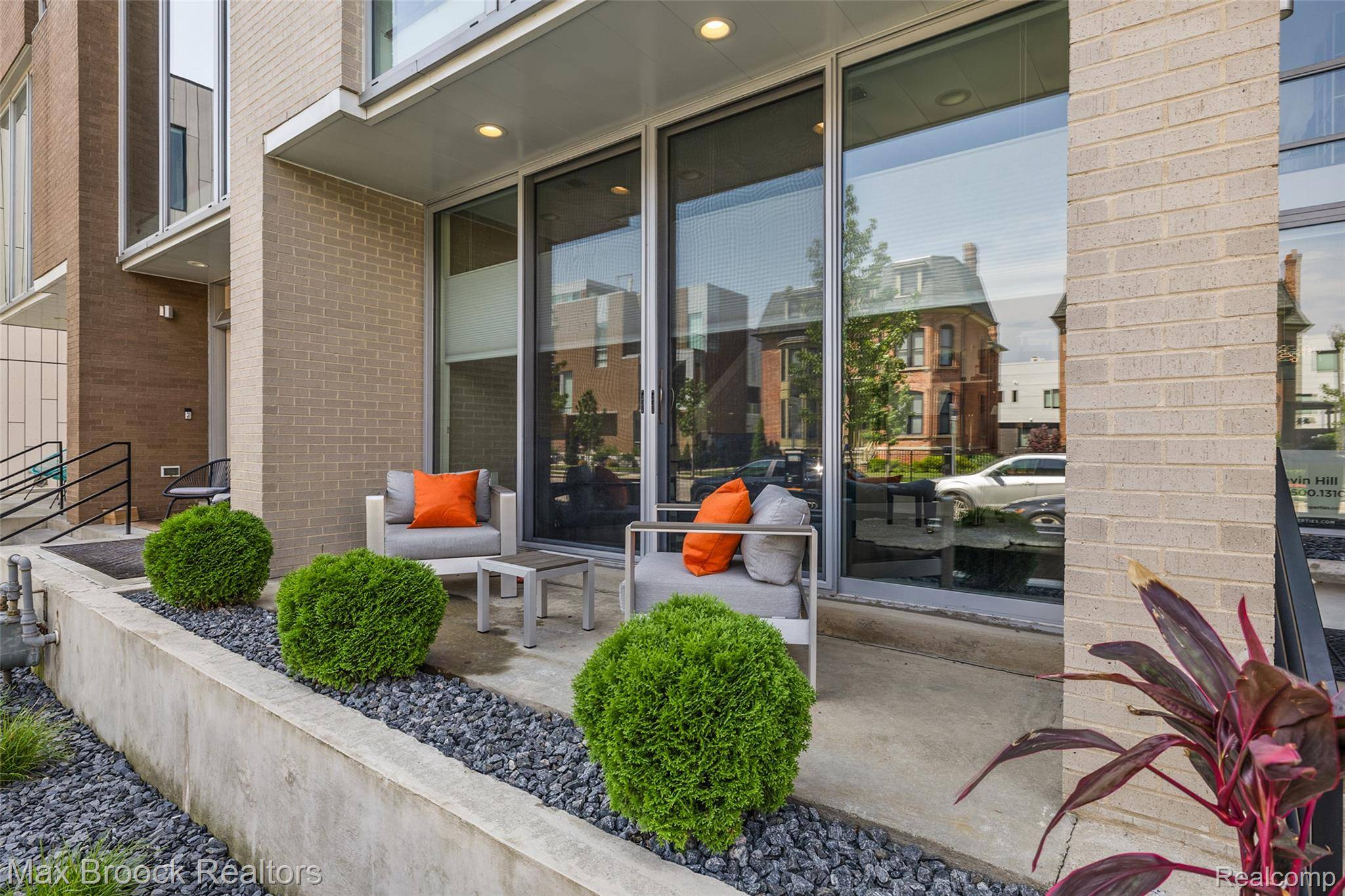 Detroit, MI 48201,284 Alfred ST