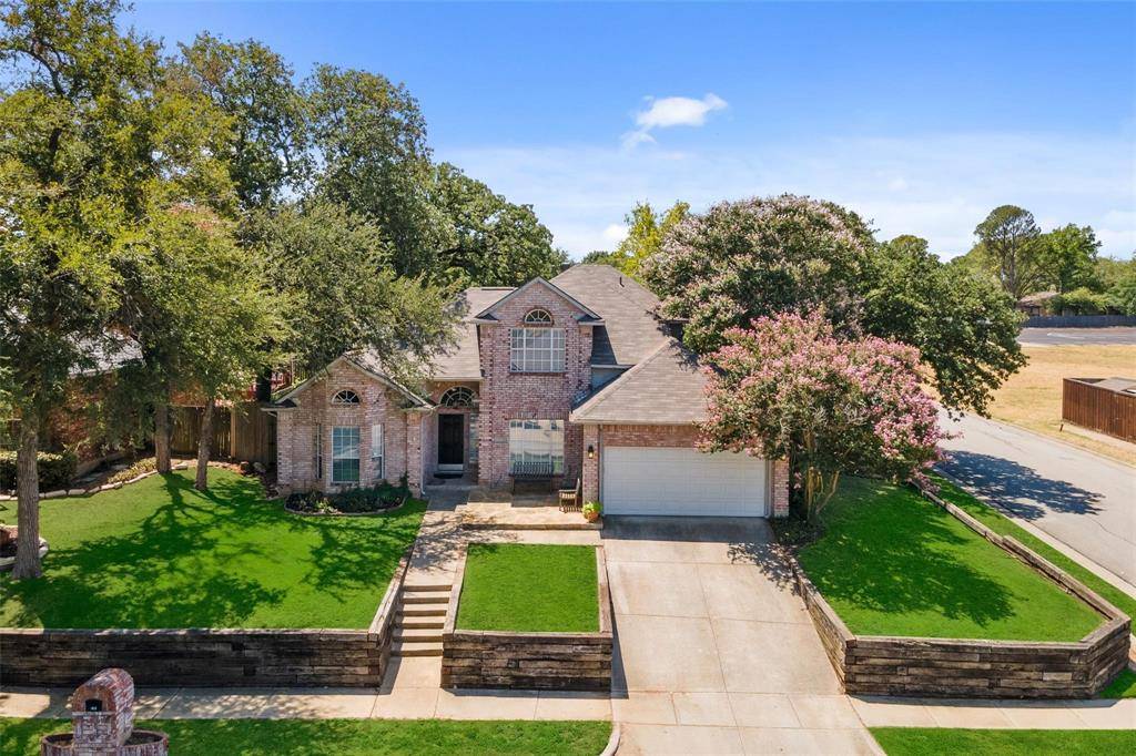 Bedford, TX 76022,1213 GREENDALE Drive