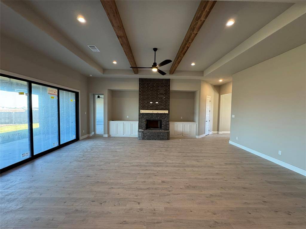 Godley, TX 76044,136 Grey Wolf