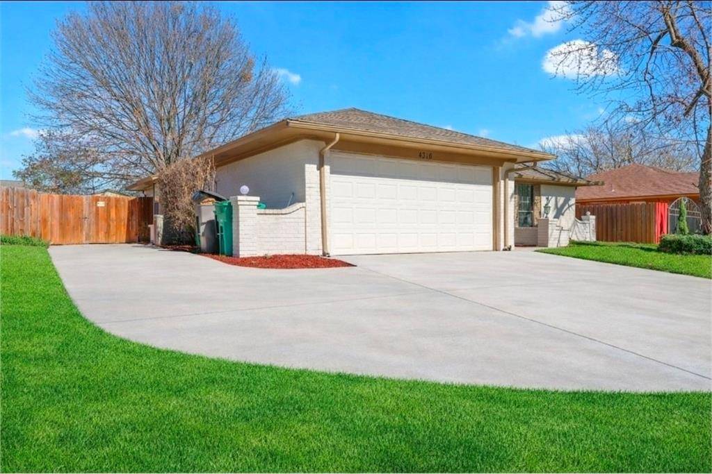 Fort Worth, TX 76133,4316 Yellowleaf Drive
