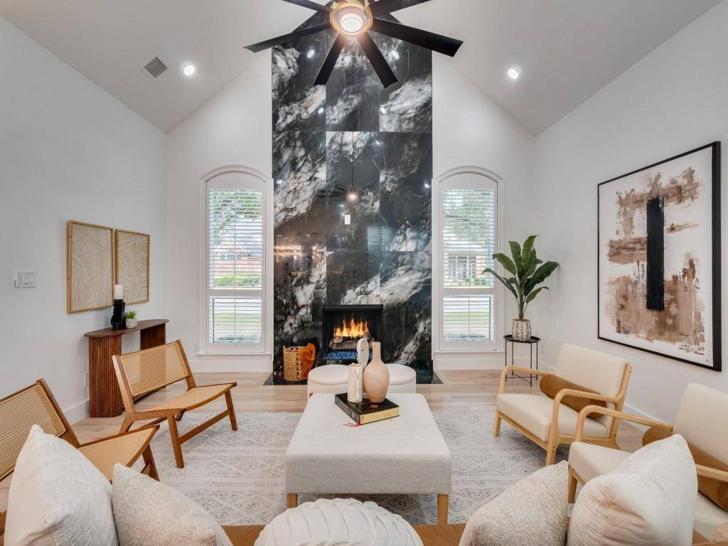 Dallas, TX 75287,4336 Hollow Oak Drive