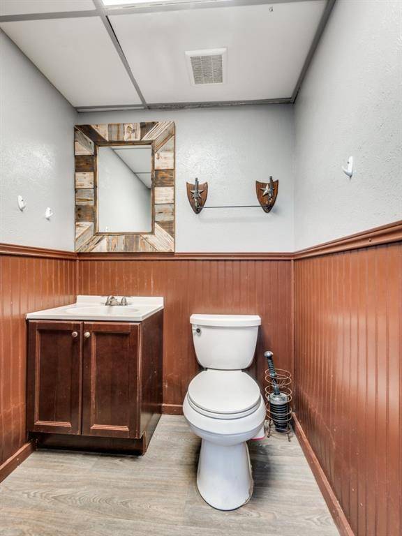 1018 W Main Street W, Arlington, TX 76013