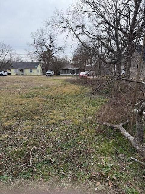 Bonham, TX 75418,820 W 9th Street