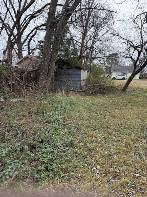 Bonham, TX 75418,820 W 9th Street