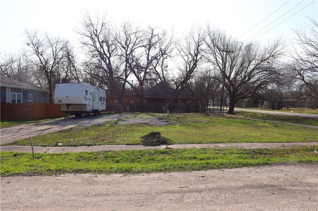 Mart, TX 76664,502 E Navarro Street