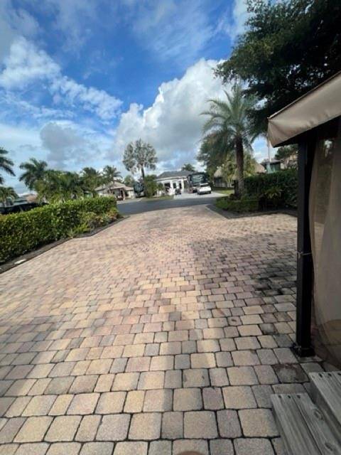 Margate, FL 33068,483 S Cortez Drive Cir S