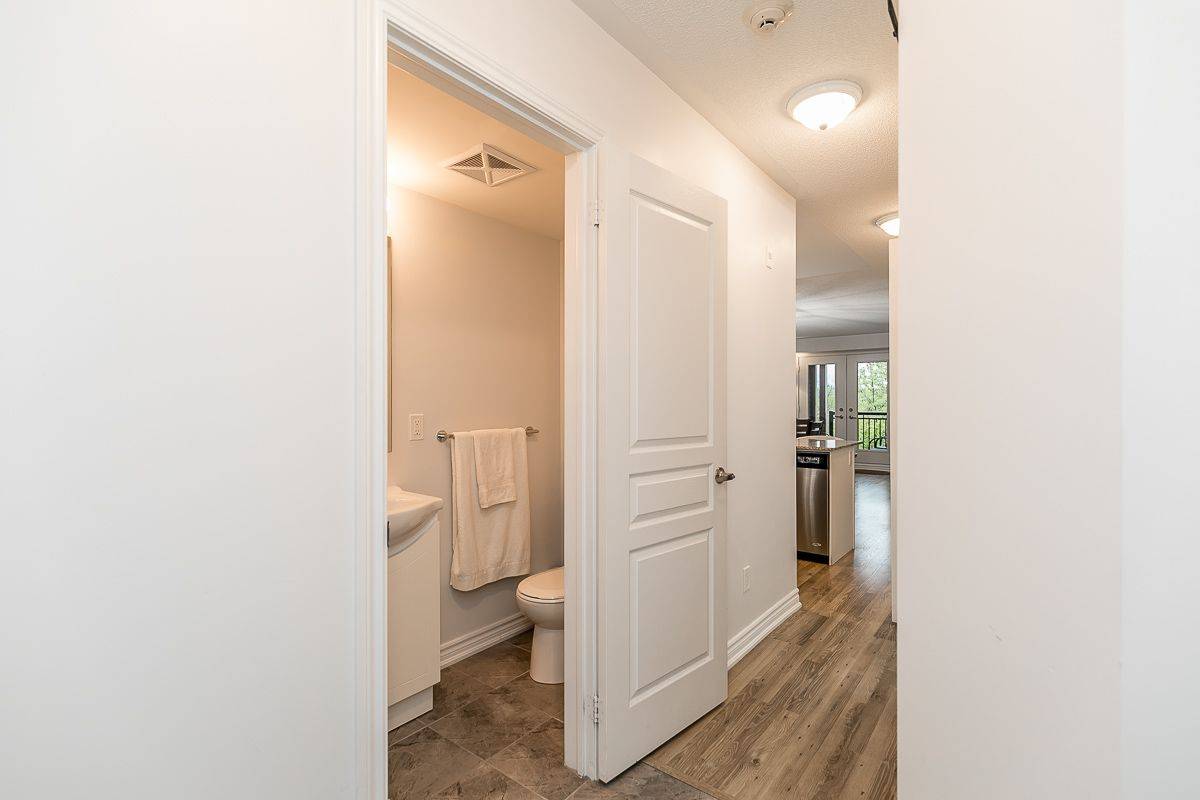 Collingwood, ON L9Y 0Y6,4 Anchorage CRES #205