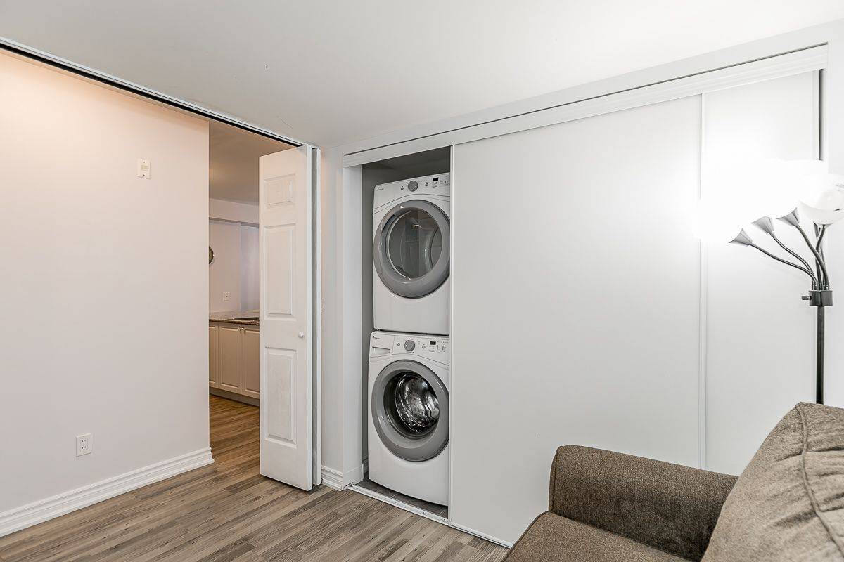 Collingwood, ON L9Y 0Y6,4 Anchorage CRES #205