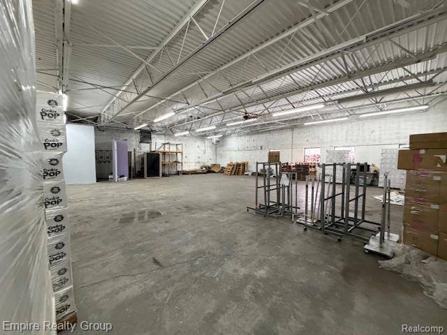 Detroit, MI 48227,15832 Plymouth RD