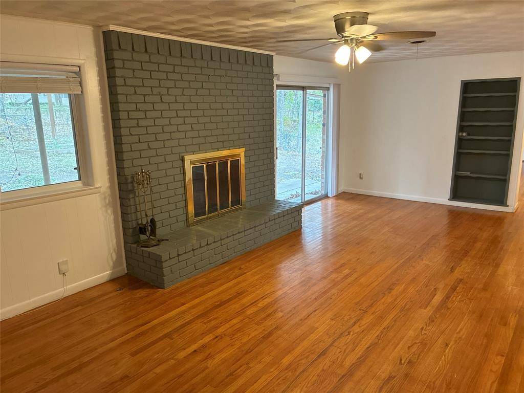 Cedar Hill, TX 75104,1001 Crestview Drive