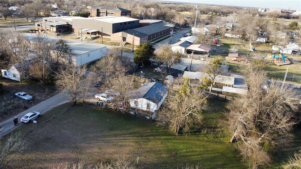 Wolfe City, TX 75496,513 S San Antonio Street