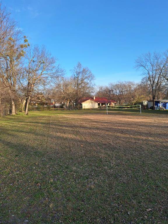 Wolfe City, TX 75496,509 S San Antonio Street