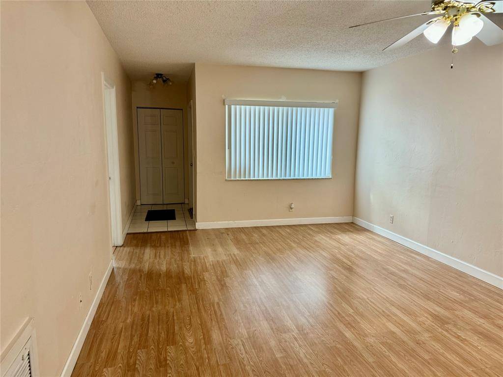 Coral Springs, FL 33065,11461 NW 38th St #W