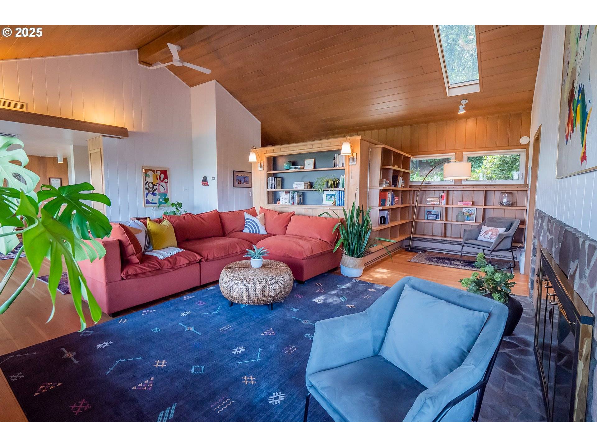 Eugene, OR 97403,275 SUNSET DR