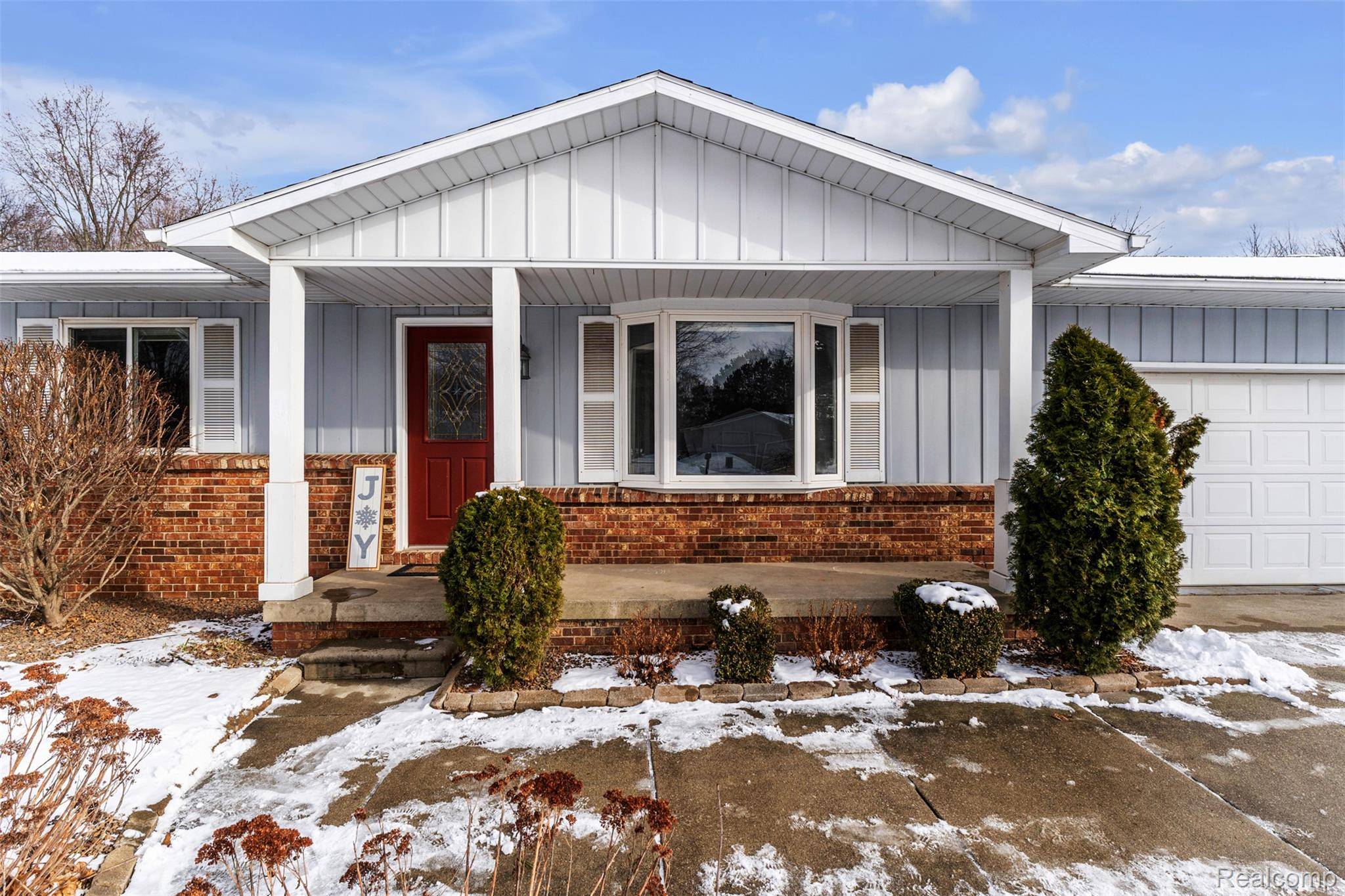 Lapeer, MI 48446,166 Crooked Limb DR