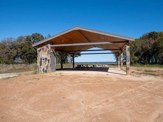 8599 Southern Shore Court, Kemp, TX 75143