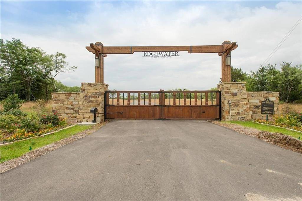 8599 Southern Shore Court, Kemp, TX 75143